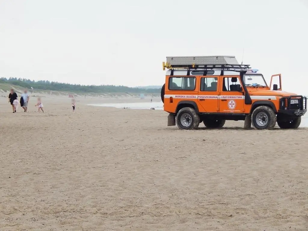 Poszukiwania na plaży w Ustce