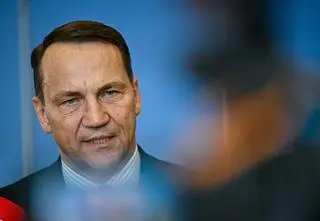 Musk napisał, Miedwiediew się zgodził, Sikorski skomentował