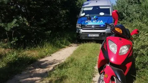 Wiózł dzieci na motorowerze, był pijany