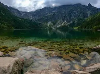 Widok znad Morskiego Oka na Rysy