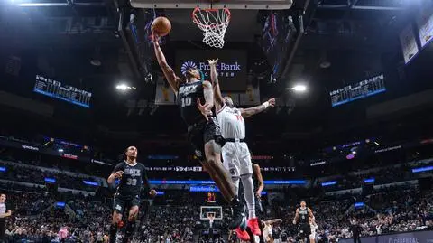 Sochan zawstydził Hardena. Spurs nie dali rady Clippers 