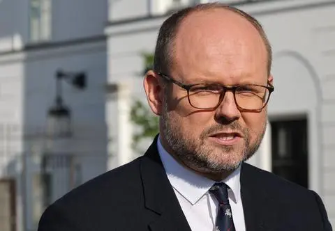 Przydacz skrytykował Sikorskiego, minister odpowiada. "Chciałbym tylko przypomnieć..."