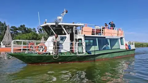 Statek wycieczkowy kursujący w sezonie przez Zalew Wiślany z Fromborka do Piasków