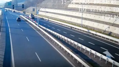 Kierowca kontynuował jazdę po prąd, potem "wskoczył" na właściwy pas