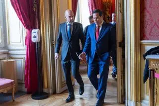 Marco Rubio during a meeting in Paris