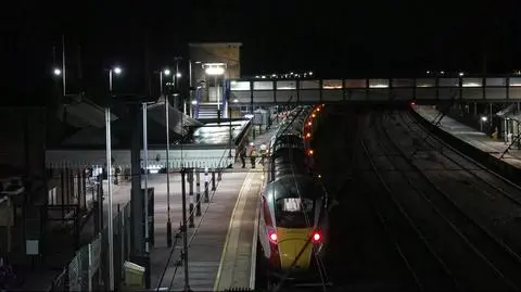 Pasażerowie pociągu jadącego do Londynu zostali zaatakowani nożem