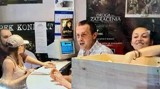 Rok 2003. Losowanie odtwarzaczy DVD wśród klientów wypożyczalni. Za ladą  Zbisław Borkowski