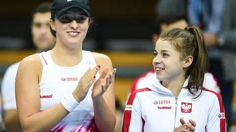 Świątek reaguje na życiowy sukces koleżanki. Pozazdrościła jej oryginalnego trofeum 