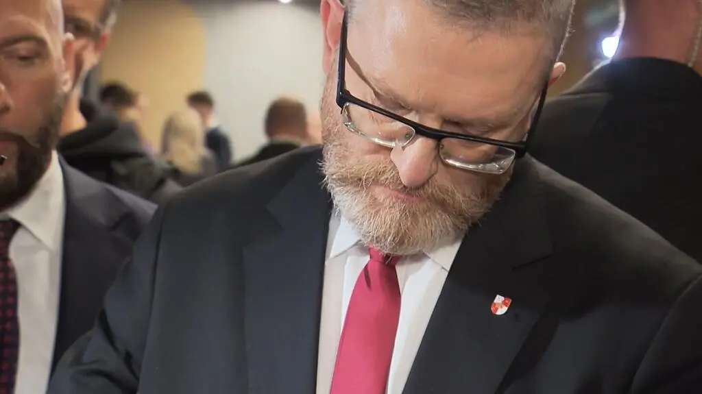 "Braun naciąga strunę i sprawdza, jaka jest wytrzymałość". Co z immunitetami polityków?