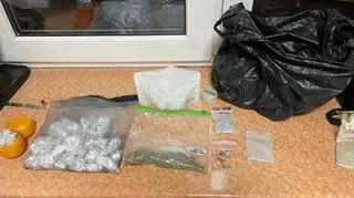 Zabezpieczone przez policjantów narkotyki
