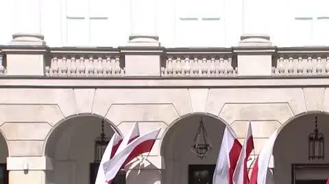 karol wszedl do domu 