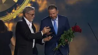 Reporter "Czarno na białym" Piotr Świerczek z Medalem Wolności Słowa 2023