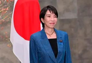 Śpi po dwie godziny. Wezwała pracowników do biura o trzeciej w nocy