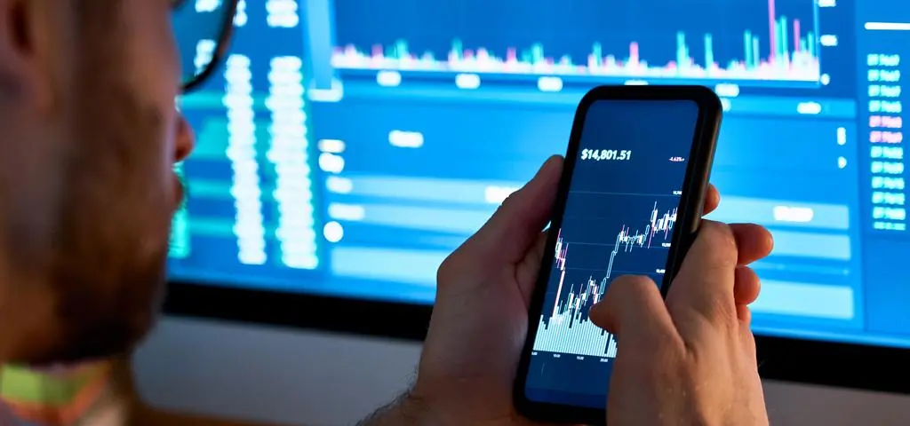 Krypto w kłopocie, rynek podzielony, Komisja Nadzoru Finansowego oburzona 