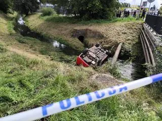 Samochód dachował w Kanale Ulgi w Białogardzie