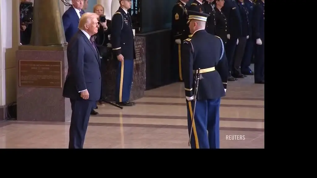 trump przechodzi