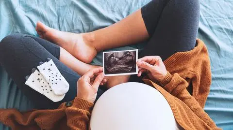 Jedna położna, sześć domowych porodów pod lupą prokuratury. Jest już decyzja sądu pielęgniarek