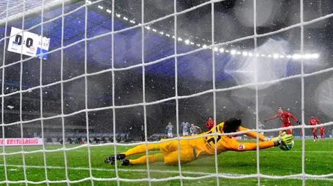 Lewandowski nie przechytrzył bramkarza. "Polska maszyna musiała się w końcu zaciąć"