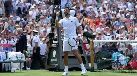 Djoković spacerkiem w 3. rundzie