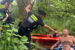 Kontrole kajakarzy na Wdzie