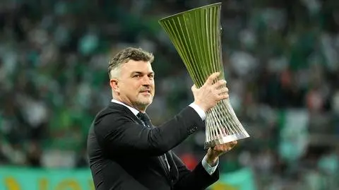 Puchar w rękach wybitnego reprezentanta. Mocny polski akcent w finale