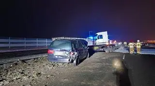 Najechało na siebie około ośmiu samochodów osobowych