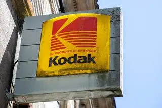 Logo Kodaka, kiedyś powszechnie spotykane na ulicach europejskich miast.