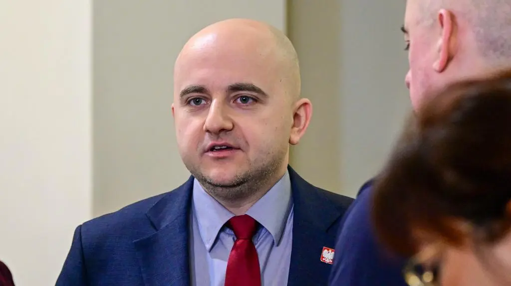 Matecki przegrał w sądzie. Pieniądze mają zasilić hospicjum