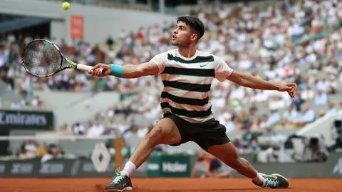 Alcaraz nie zwalnia tempa. Trudny bój w czwartej rundzie