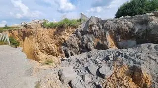 Ziemia zapadła się przy kopalni Dziewiątle pod Ostrowcem Świętokrzyskim