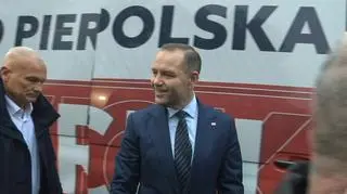 Nawrocki w ostatnim dniu kampanii nie chciał mówić o aferach