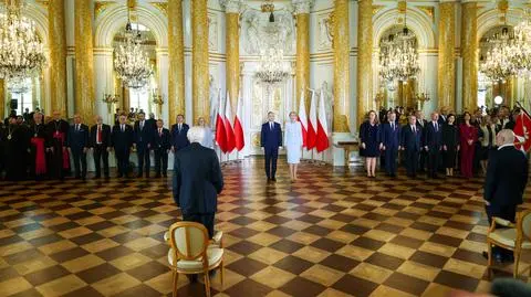 Uroczystość wręczenia odznaczeń państwowych na Zamku Królewskim w Warszawie 