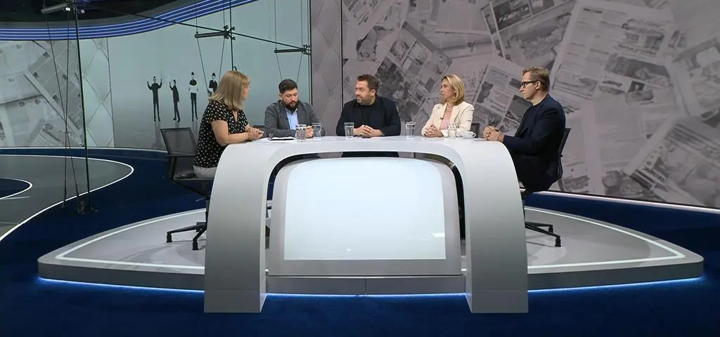 Oglądaj "Lożę prasową"