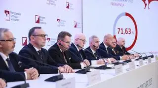 Zmiany liczby wyborców "w trakcie głosowania". Mamy wyjaśnienie PKW