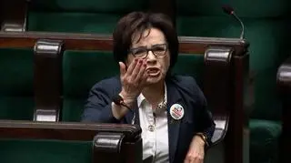 Elżbieta Witek gestykulowała i komentowała przemówienie posła Sowy