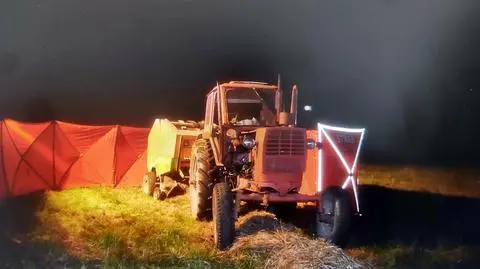Prasa rolnicza do belowania słomy wciągnęła mężczyznę. Nie przeżył 