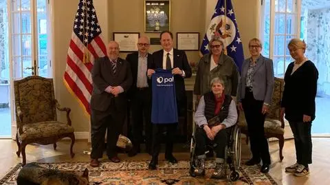 Ambasador USA Mark Brzezinski spotkał się z założycielką i przedstawicielami Polskiej Akcji Humanitarnej