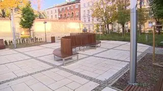 Ławka za 228 tysięcy złotych na placu Biskupim w Krakowie