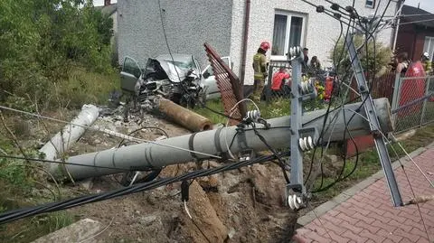 Uderzył w słup i zginął