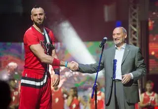Marcin Gortat: Mam zdjęcie z panem Macierewiczem. I co z tego wynika?