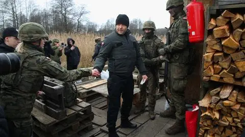 Nawrocki do żołnierzy:  dziękuję Wam za nasze bezpieczeństwo i za obronę polskich granic