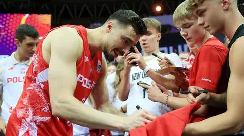 Polak grał jak natchniony, ale już czeka na Izrael. "Nie latać za wysoko ani za nisko"