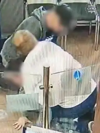 Do zdarzenia doszło w aptece w Łazach