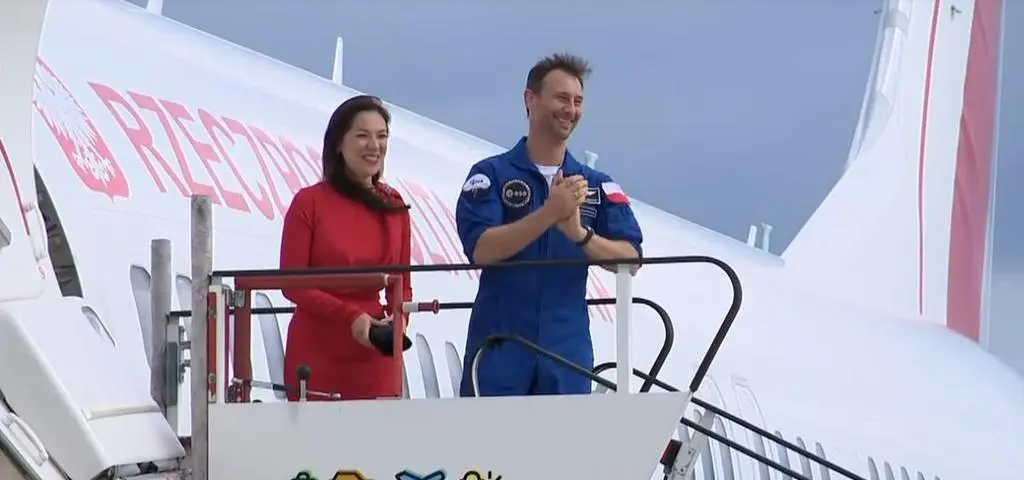 Sławosz Uznański-Wiśniewski już w Europie. Briefing astronauty