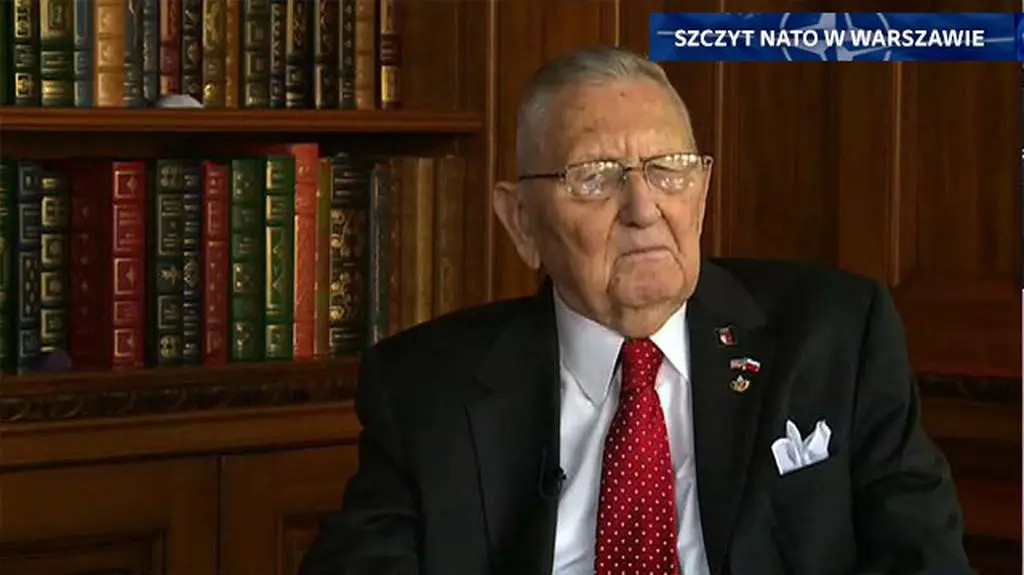 Cała rozmowa TVN24 BiS z gen. Edwardem L. Rownym