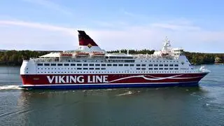 Prom Amorella z około 280 osobami na pokładzie osiadł na mieliźnie w Finlandii (zdjęcie archiwalne) 