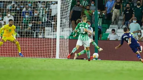 Gol z woleja dał Realowi fotel lidera