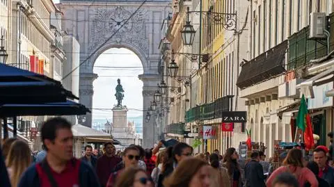 lizbona portugalia - Intrepix shutterstock_1273072615