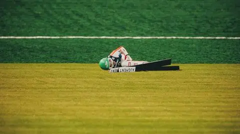 Potworne kontuzje, skoczkinie grzmią. "Niewiarygodny wstyd"