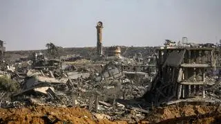 Życie wraca do miasta Gaza